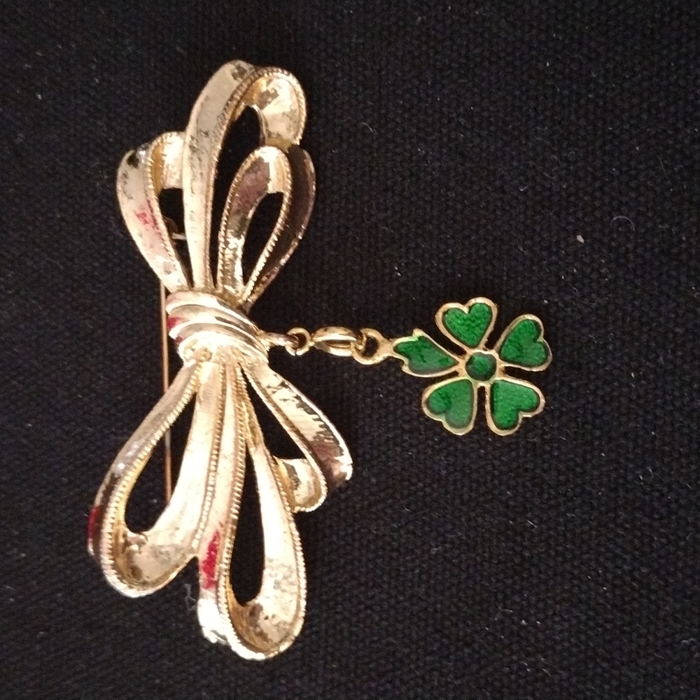 Vintage Phister Huge Gold Tone Bow W/ Dangling Green 4 Leaf Clover Brooch